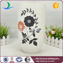 YSv0198-01 Vaso cerâmico vermelho e preto com design de padrão de flor